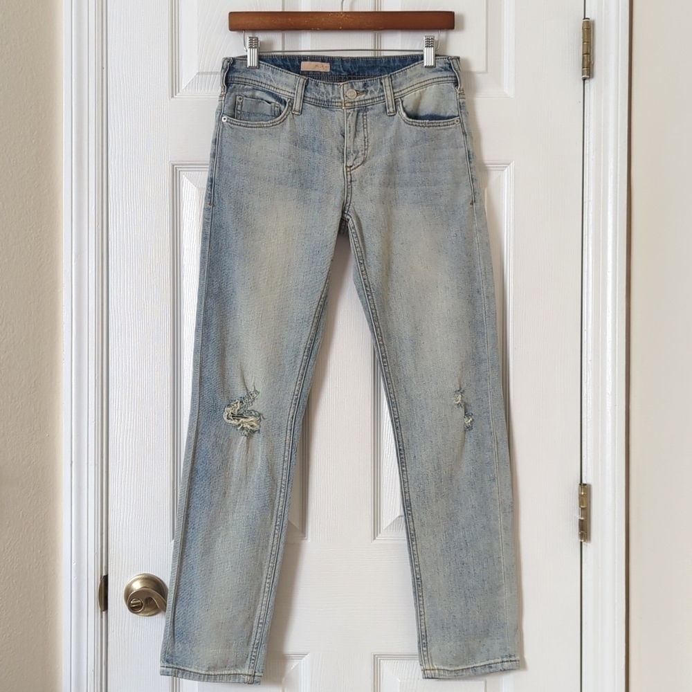 Pilcro Anthropologie Distressed Light Wash Mid Rise Slim Fit Boyfriend Jeans 25